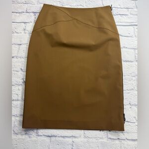 Worth Camel Pencil Skirt with Full Side Zipper. Size 8. Career. Wear to Work.